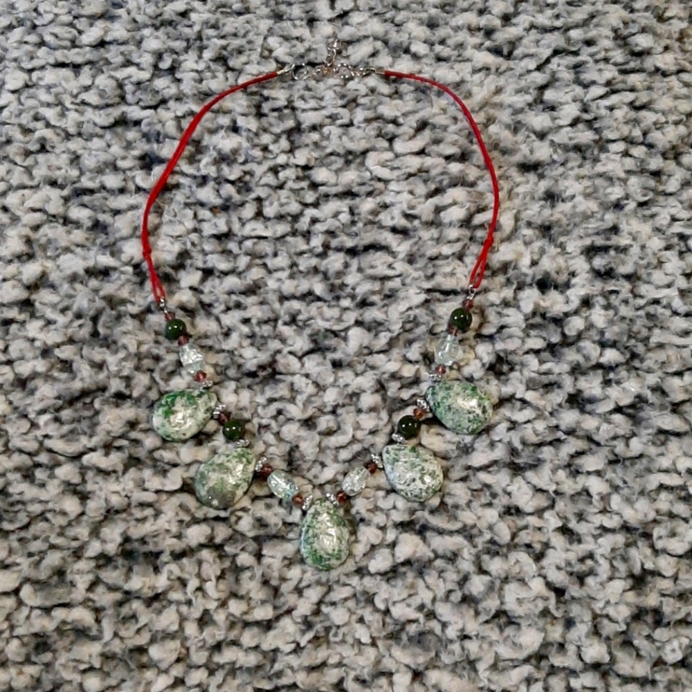 Beautiful 5 stone tear drop necklace